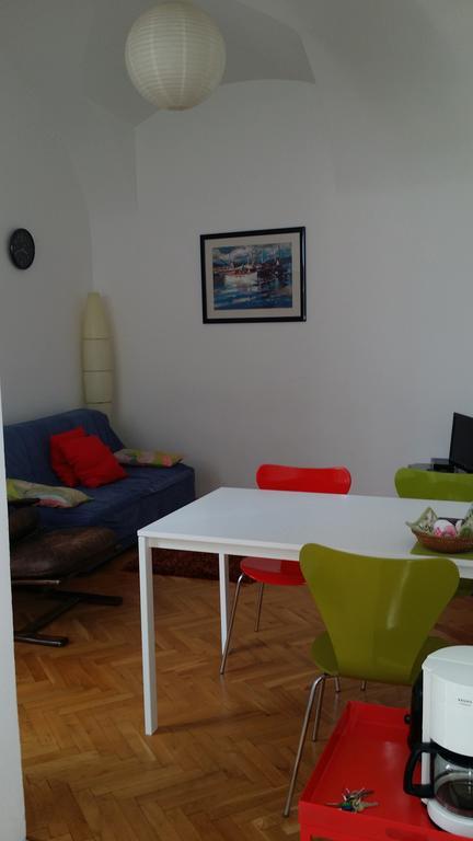 Apartments Lina - Center With Free Parking! Zagreb Room photo